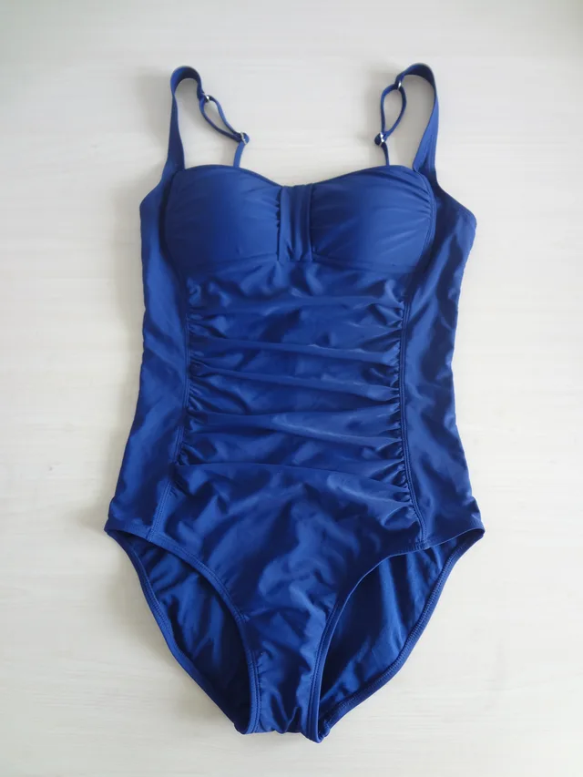 Women's plus-size swimwear, sexy one-piece swimwear