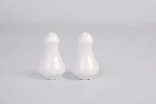 Salt & pepper pot