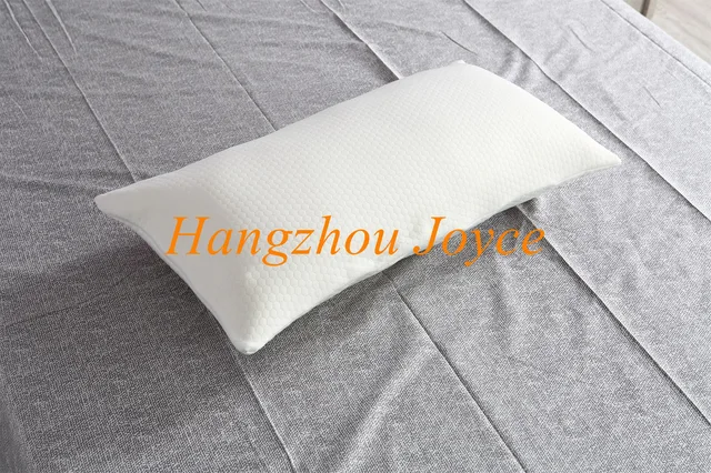 Shredded foam pillow