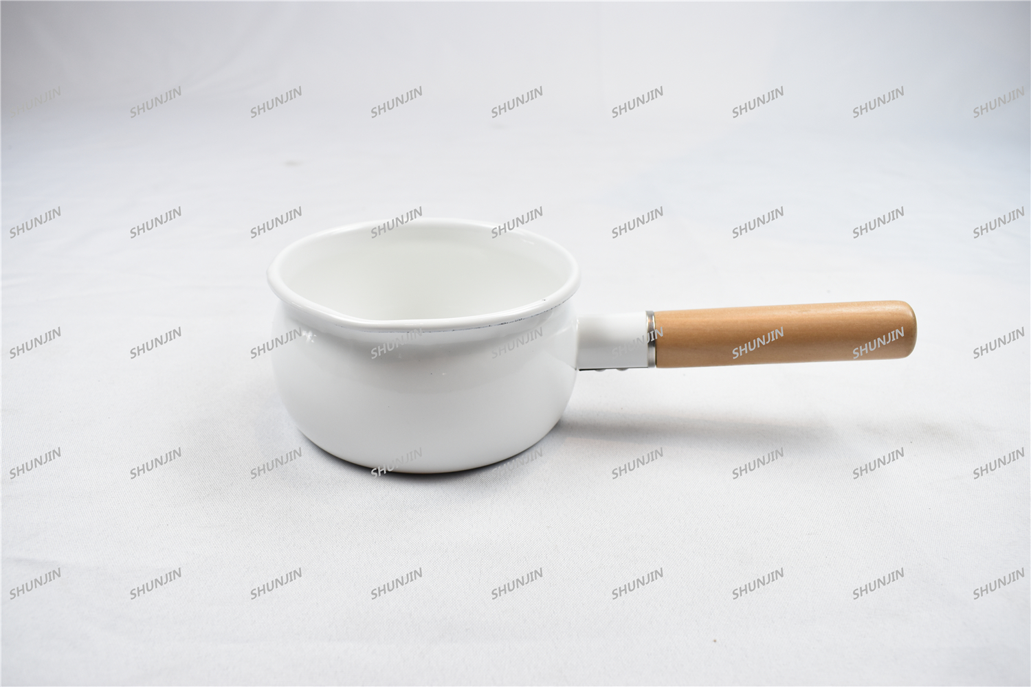 Enamel sauce pot without lid