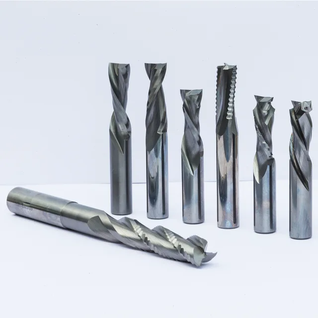 Solid carbide bits