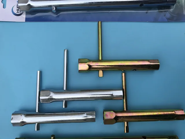 Pipe spark plug wrench