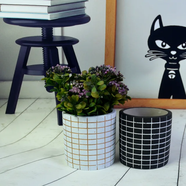 Cement pot