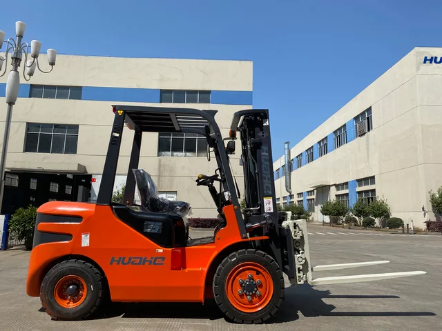 3.5T Gasoline Forklifet with Forks Clamp