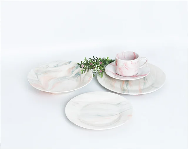 Color-glazed fine ceramic tableware