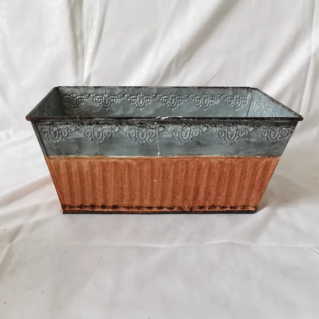 Rectangular zinc pot