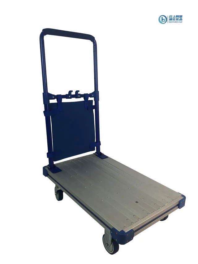 Foldable handtruck