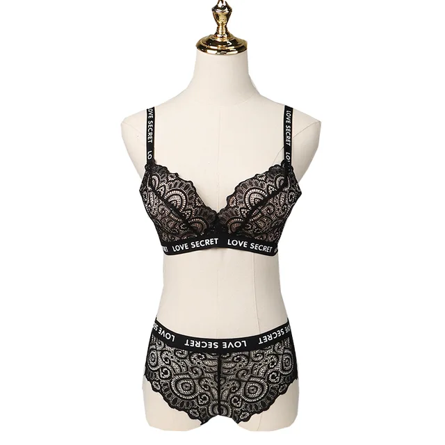Women's lace underwear set
