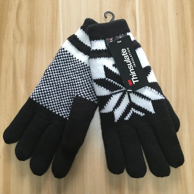 Knitted glove