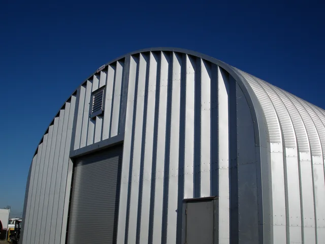 Movable steel structure house