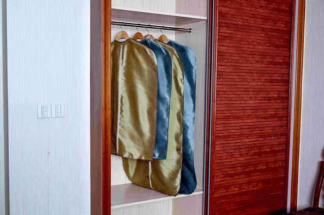 Cloth cover