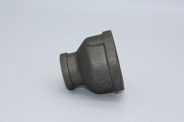Malleable iron pipe fittings Reducing Coupling