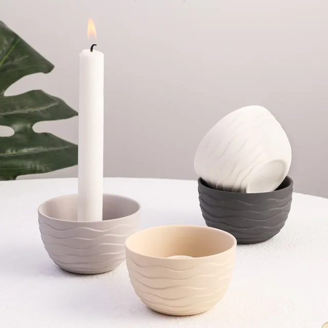 Rould ceramic candle holder