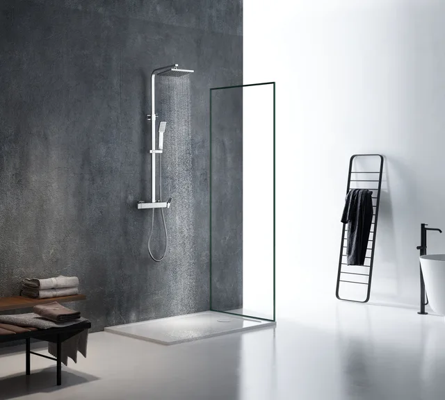Thermostatic shower column