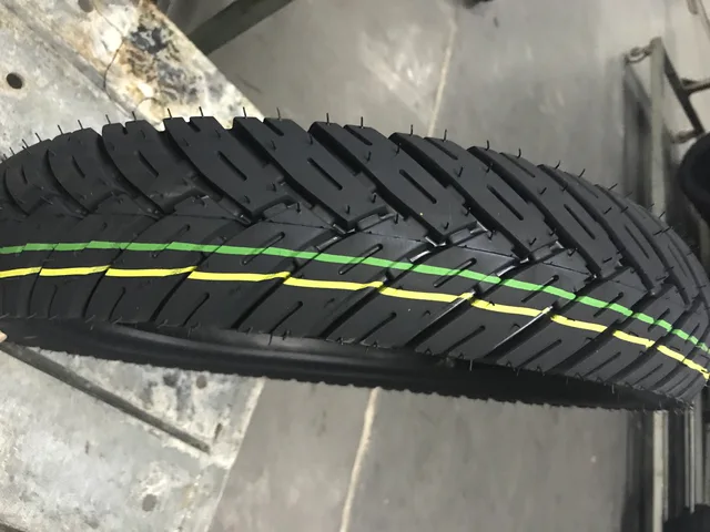 Motorcycle tyre