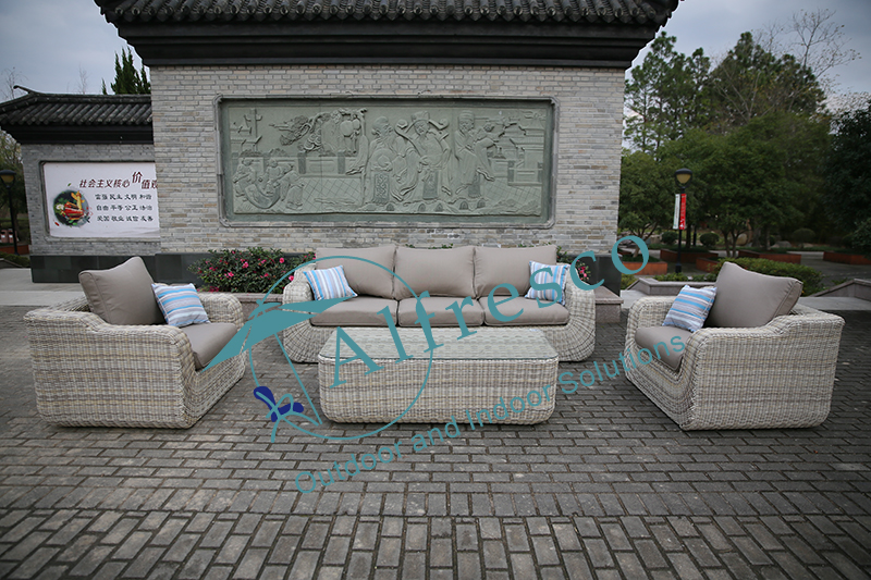 Deluxe rattan sofa set