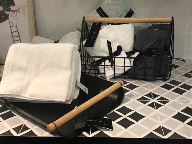 100% Cotton Bath Towel