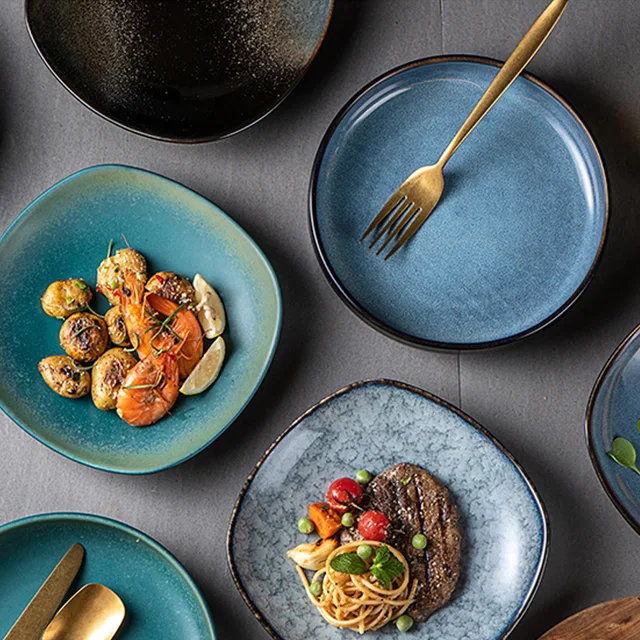 Durable porcelain plate with color glazed