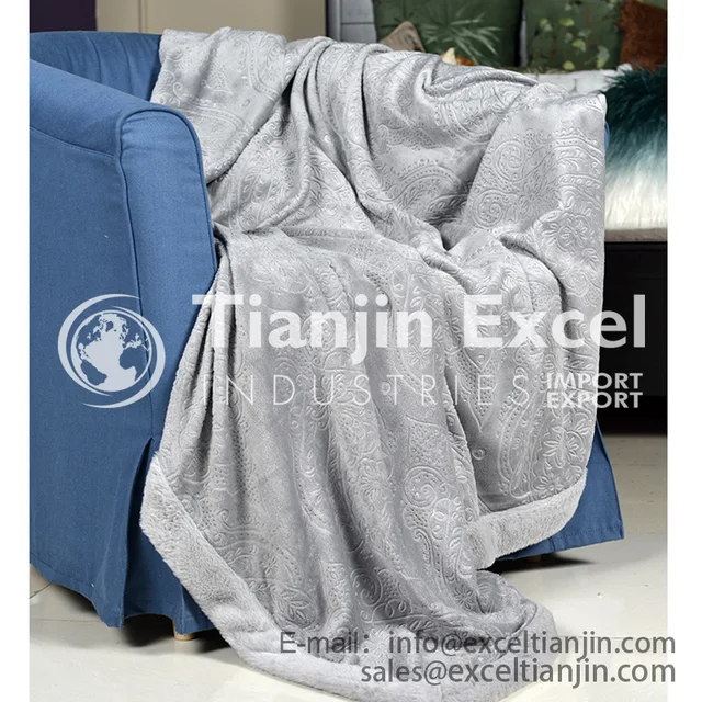 00000AA1-18 blanket - flannel embossed, pressed, with fur border