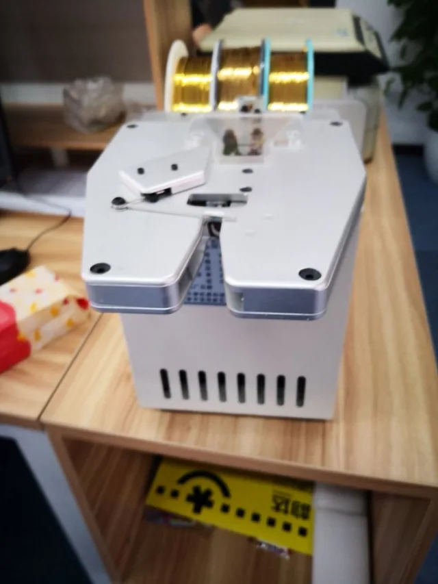 Twist tie machin， tying machine