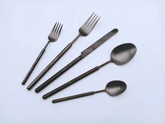 Black Style Stainlee Steel Cutlery