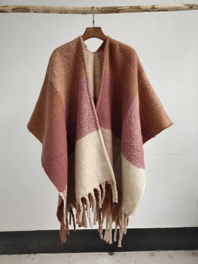 Lady Woven Poncho