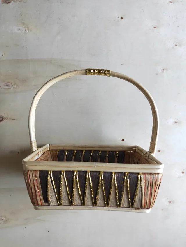 Hand weaving fruit basket