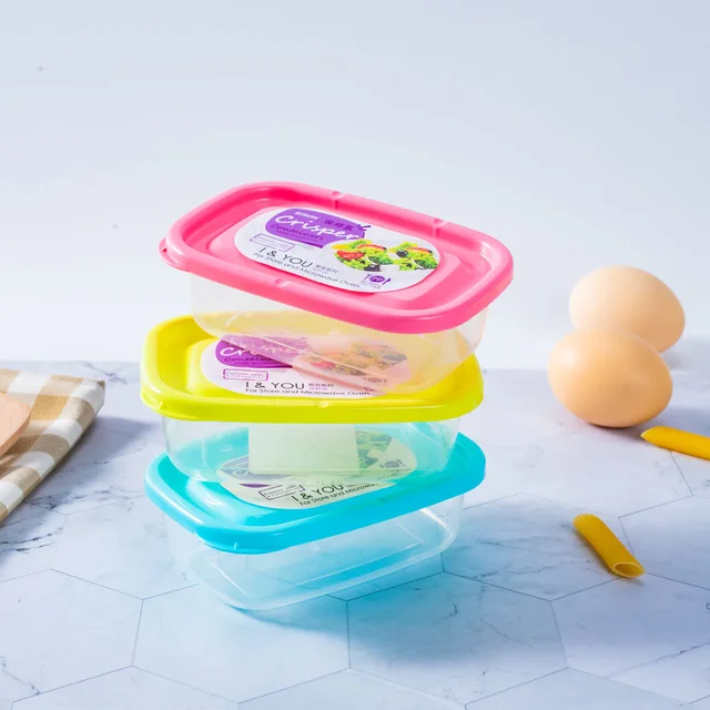 Plastic food container