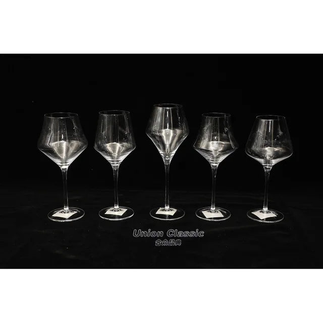 Lead-free crystal wine glass