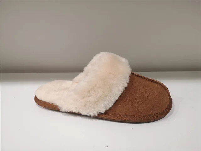 Ladies Classic Fashion Indoor Outdoor Slippers Sheepskin Mule/Fake fur Slip on Winter Bootie Water-Resistant Stiching Sheepskin Slippers