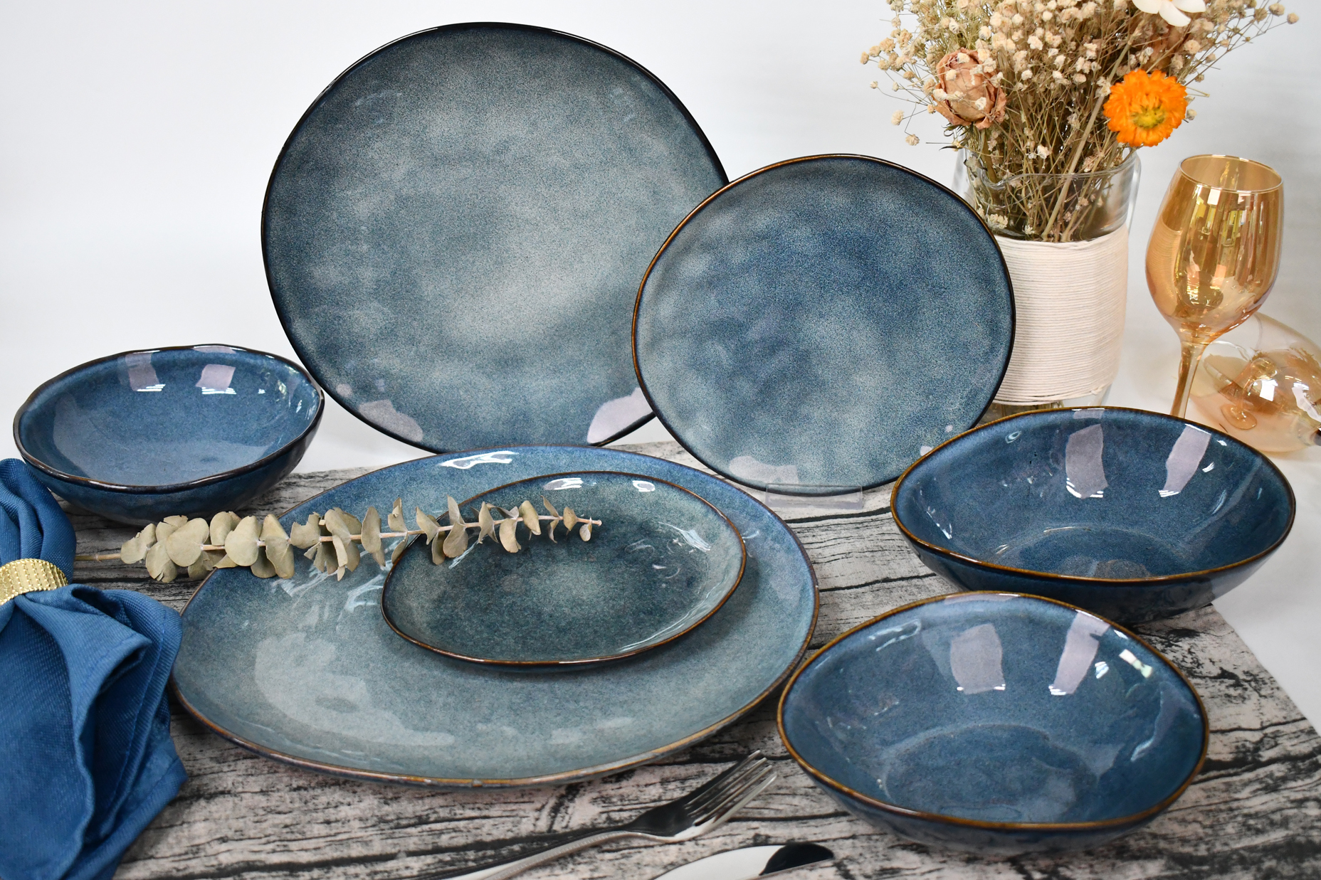 Ceramic/Stonware Dinner Sets/Plates/Bowls/Mugs