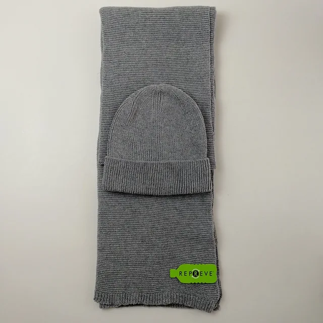 Knitted scarf+hat made by recycled yarn