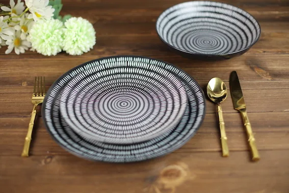 Pad printing dinner ware