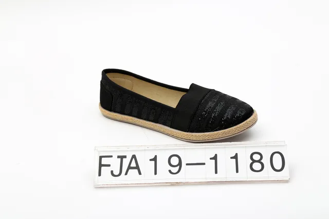 Canvas shoes vulcanized shoes cemented shoes
