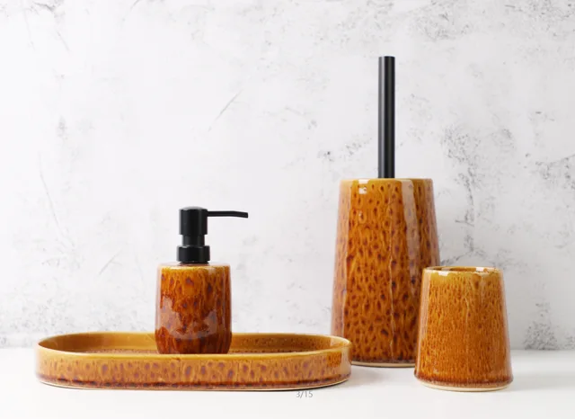 Glaze bathroom accessories