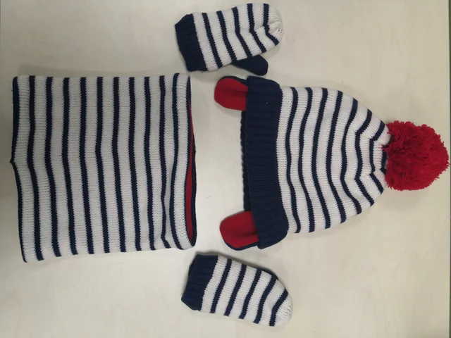 Knitted hat sets
