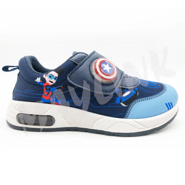 Kid's injection sport shoe 438