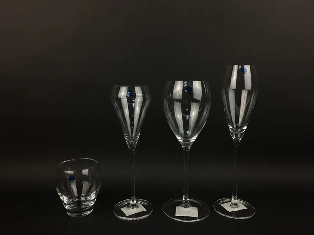 Clear Crystal Wine Glasses