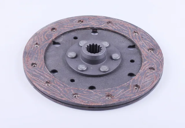 Tractor clutch disc