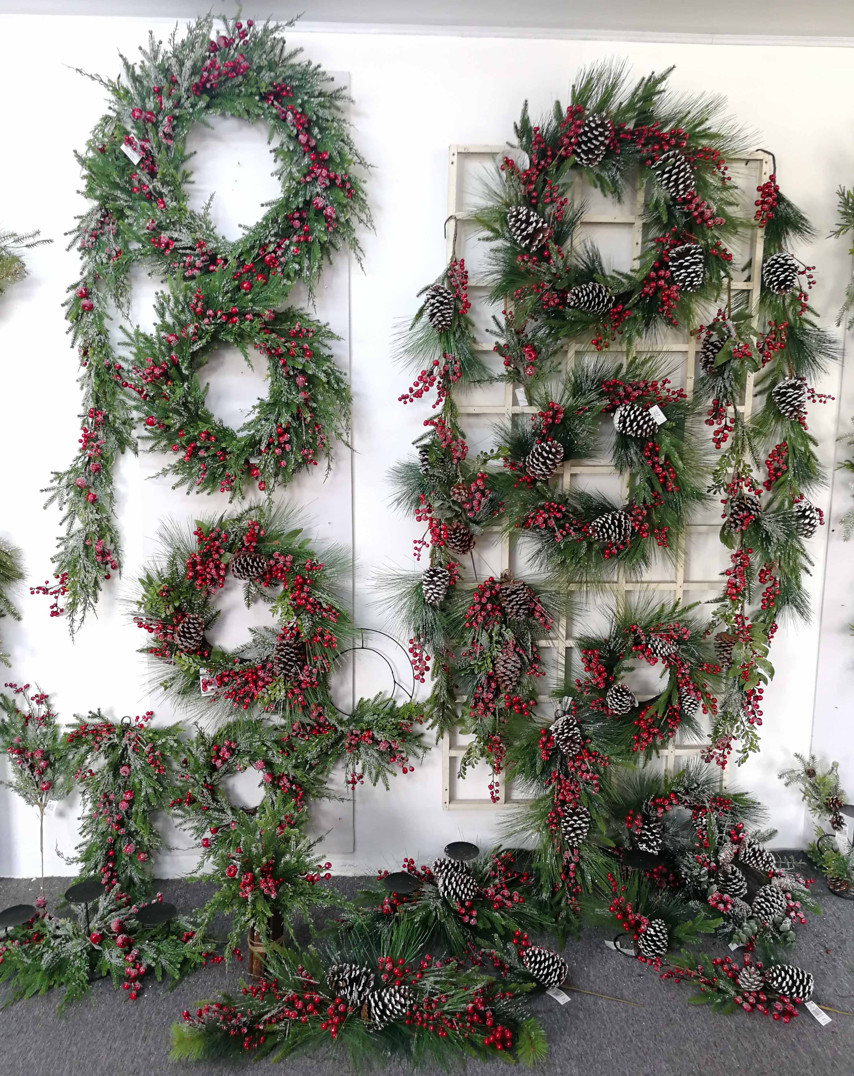 Christmas leaves, pine and pinecone