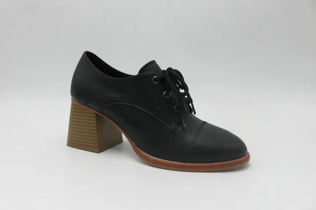 Waking shoes
