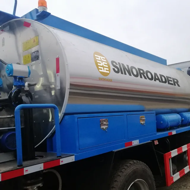 Asphalt Distributor Truck