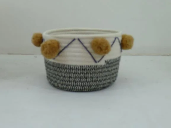 Stroage basket