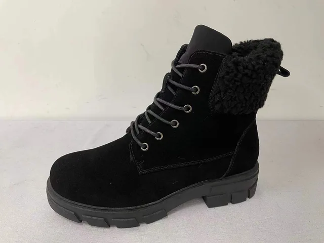 Short boot