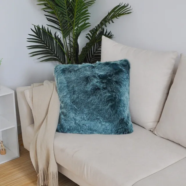 Factory wholesale price faux fur cushion pillows Faux fox fur throw pillows decoration for sofa living room office pillows and cushions