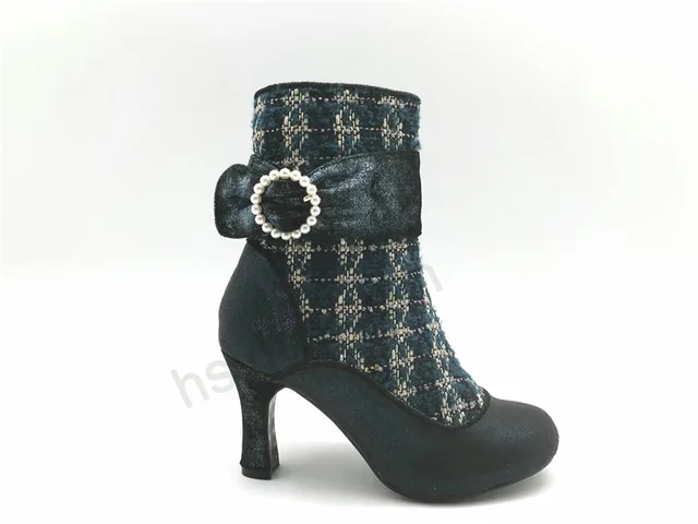 Women's shoes with high heel， embroidery， retro