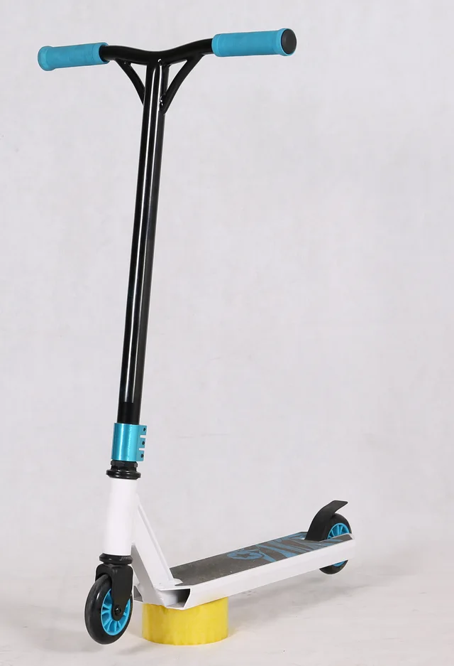 Stunt scooter