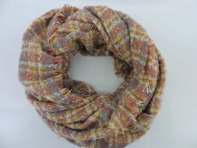 Ladies' woven scarf