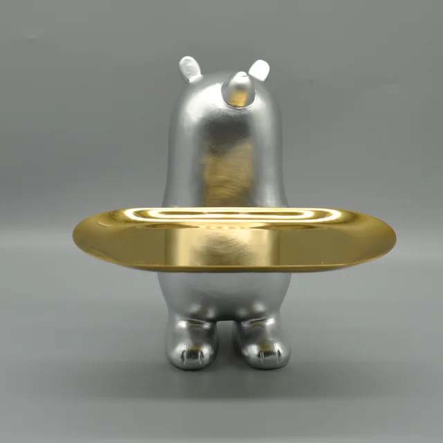 Wholesale resin molds cartoon bear sculpture with plate crafts accessories for indoor decoration