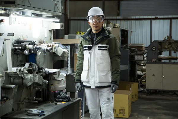 Men's ski jacket， parka，